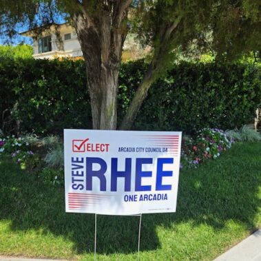 Elect Steve Rhee sign in a yard.